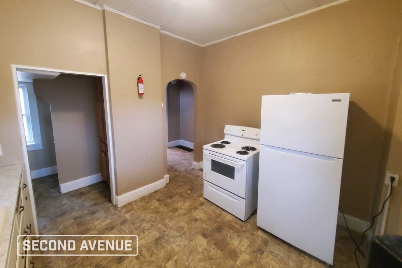 401 N Douglas Ave - Photo 5 of 13