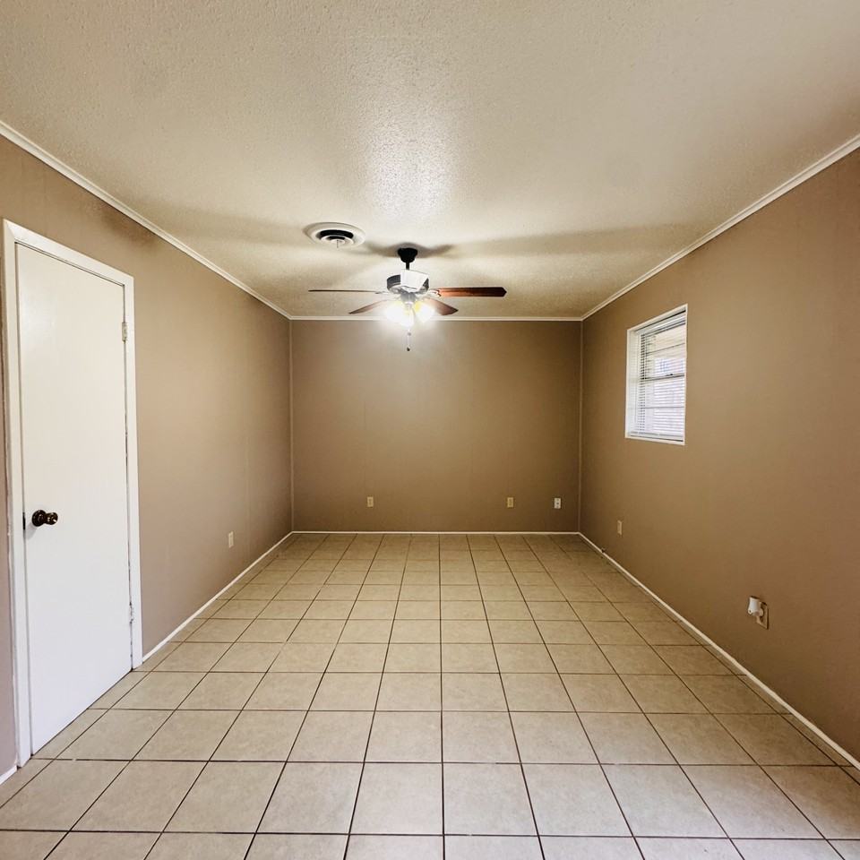 522 N 15th St - Photo 3 of 11