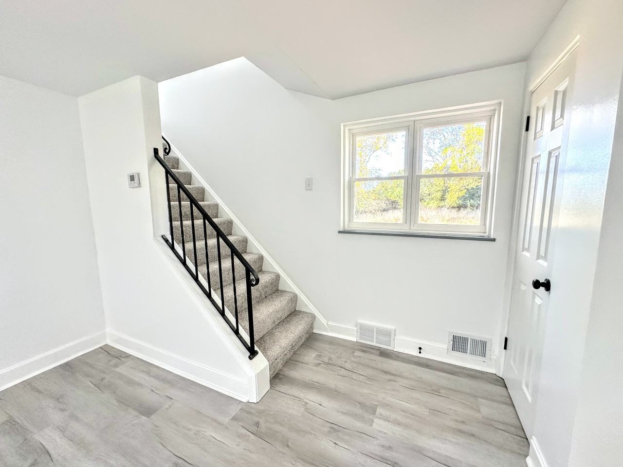 1607 Girard Ave #1 - Photo 7 of 33