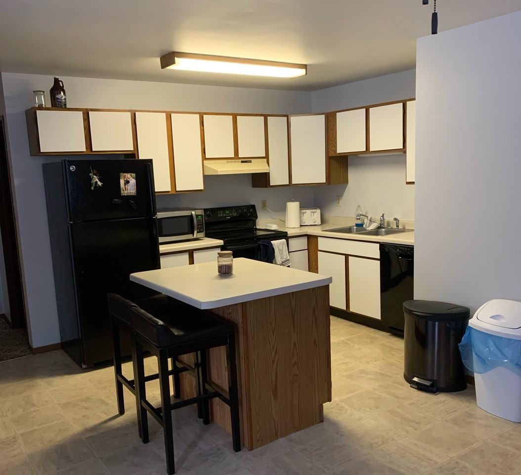 261 Shannon Ct #1 - Photo 2 of 7