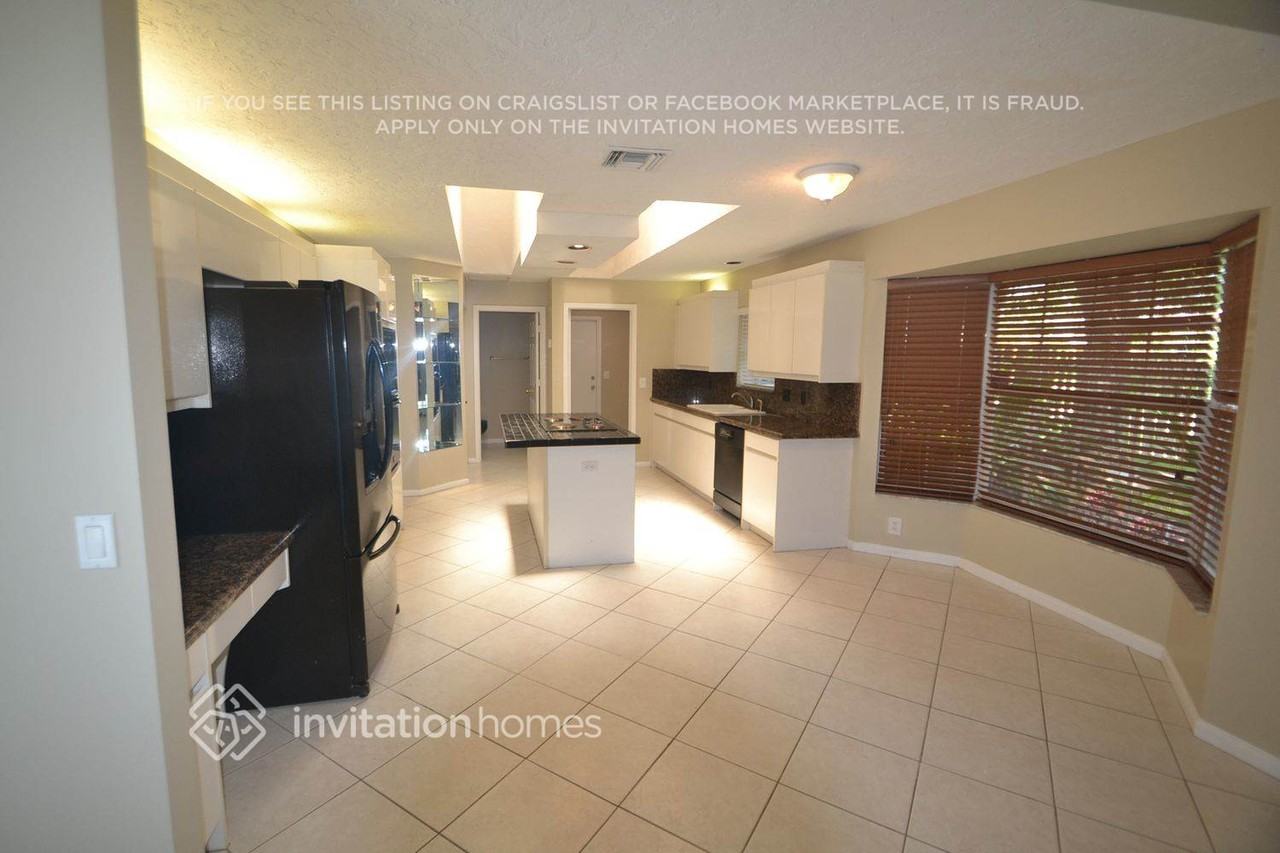 13436 Brixham St - Photo 4 of 12