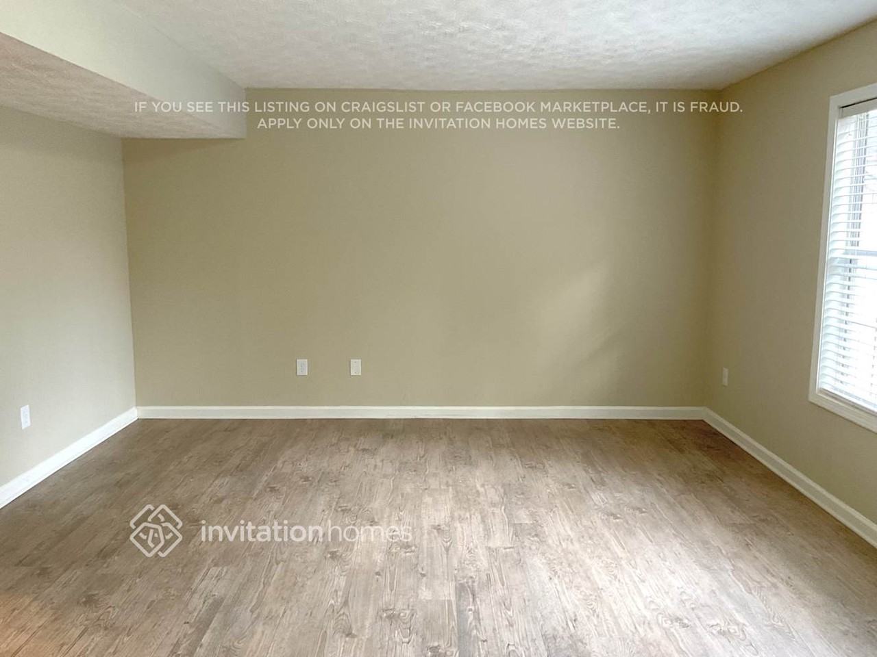 3284 Shady Woods Cir - Photo 6 of 13