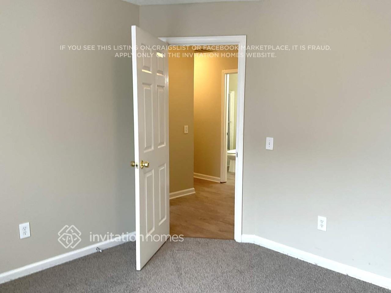 3284 Shady Woods Cir - Photo 7 of 13