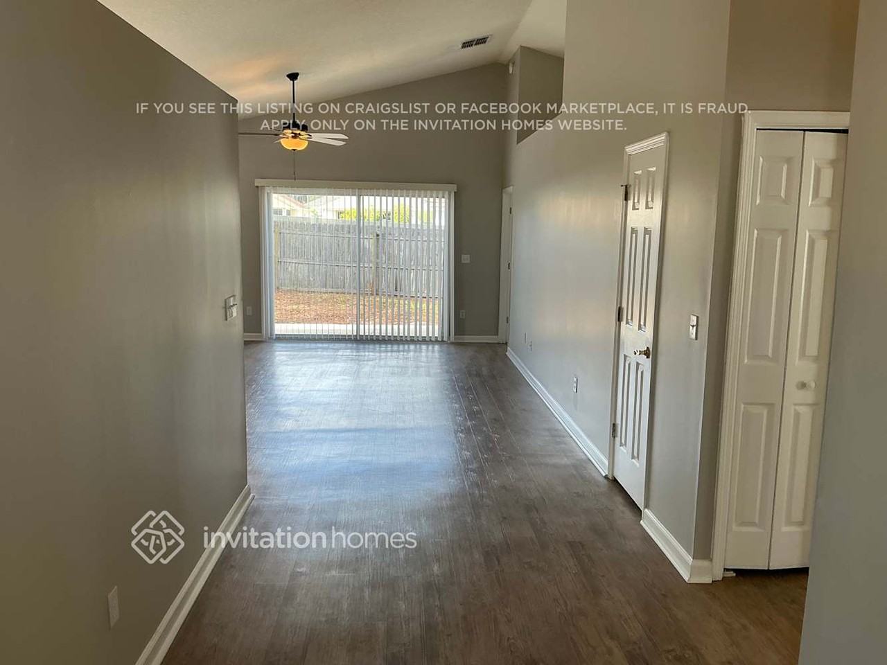 12258 Sutton Estates Cir W - Photo 2 of 13