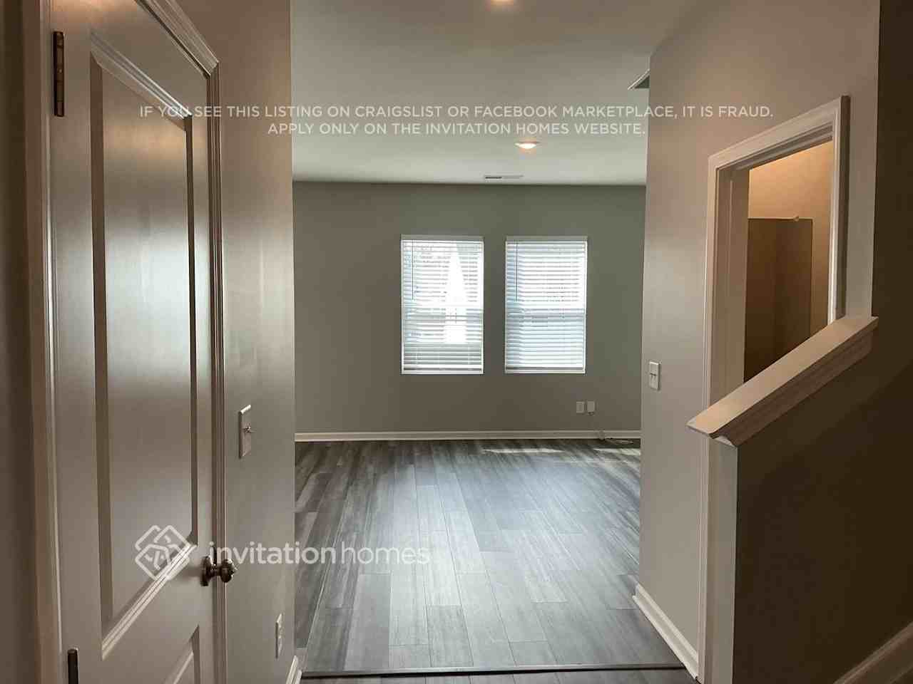 7764 Sudbury Cir - Photo 3 of 20