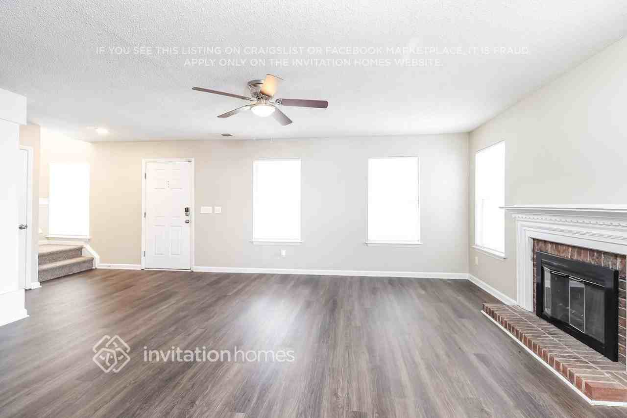 8532 Woodford Bridge Dr - Photo 5 of 18