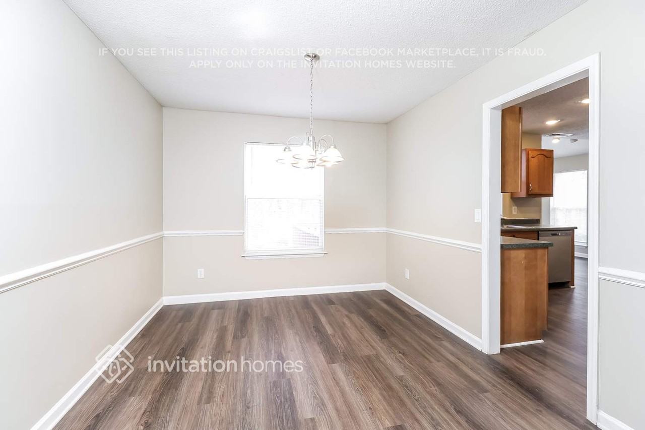 8532 Woodford Bridge Dr - Photo 7 of 18