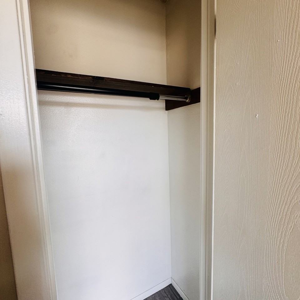 6800 Camden Ln - Photo 3 of 14