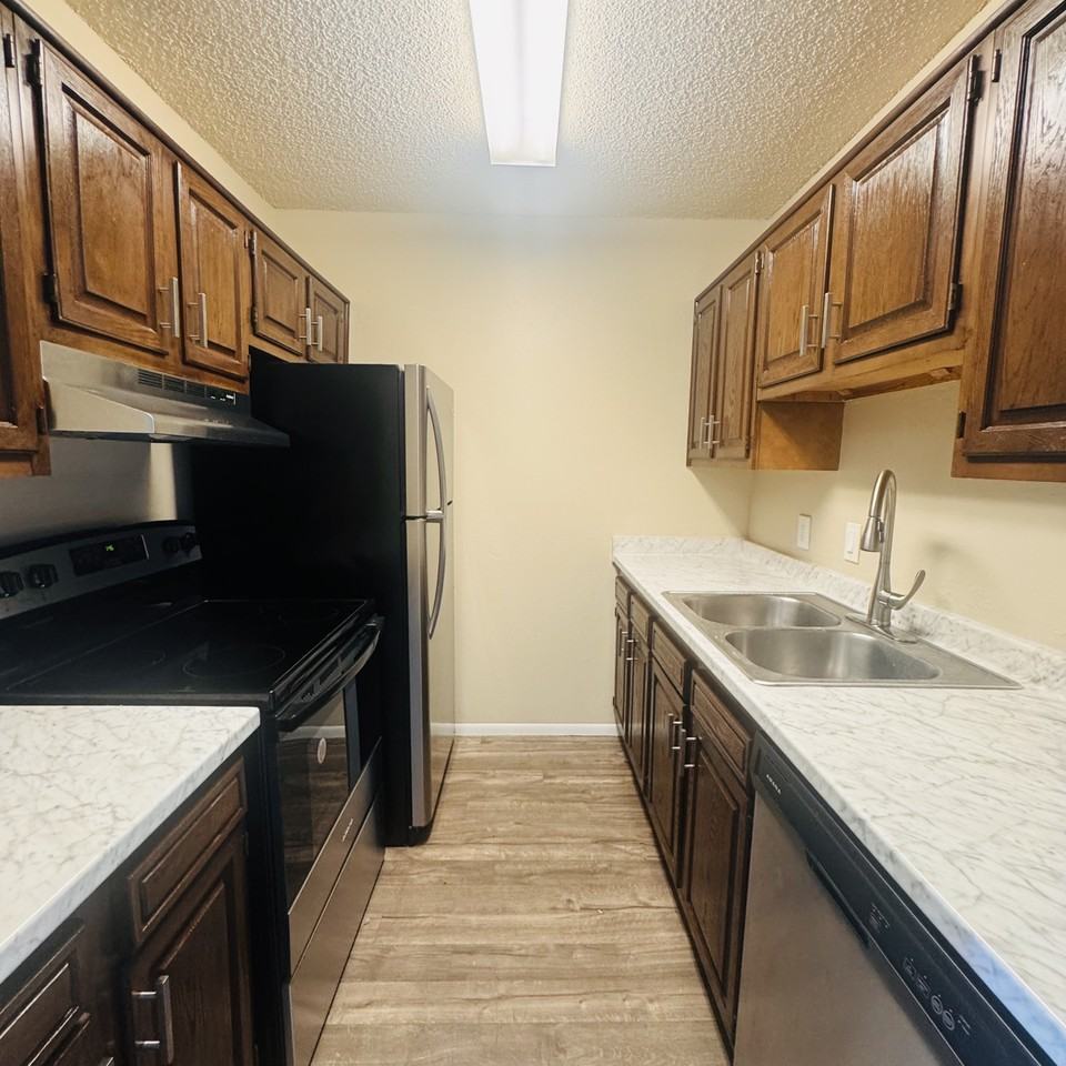 6800 Camden Ln - Photo 6 of 14