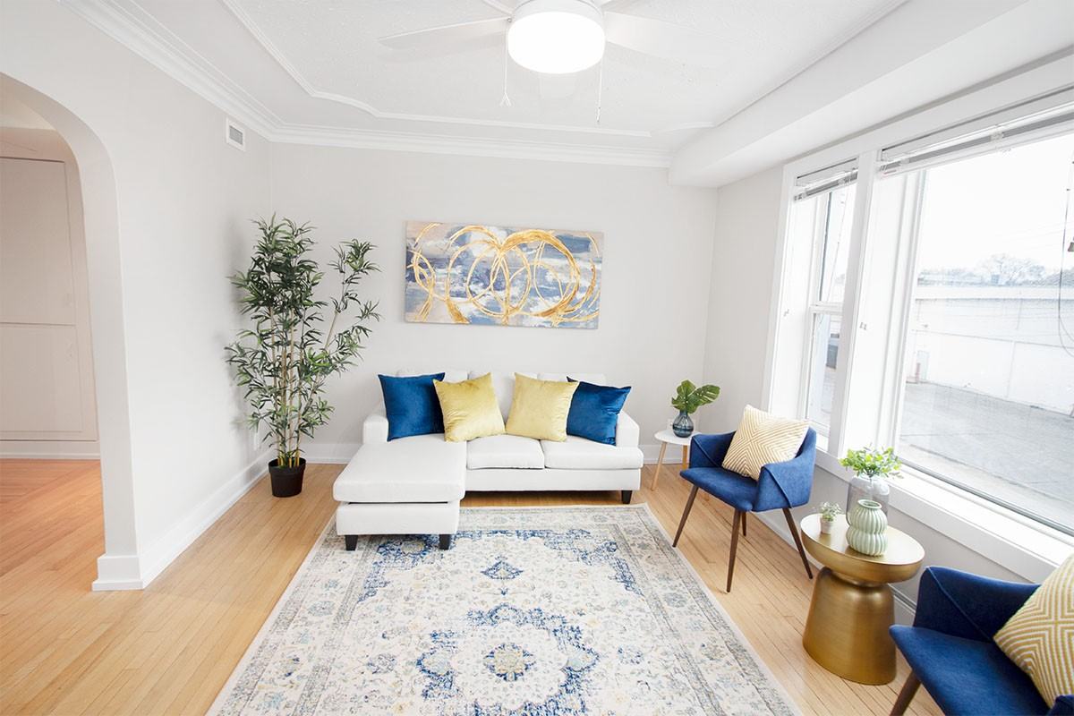 301 Marion Street - Photo 2 of 24