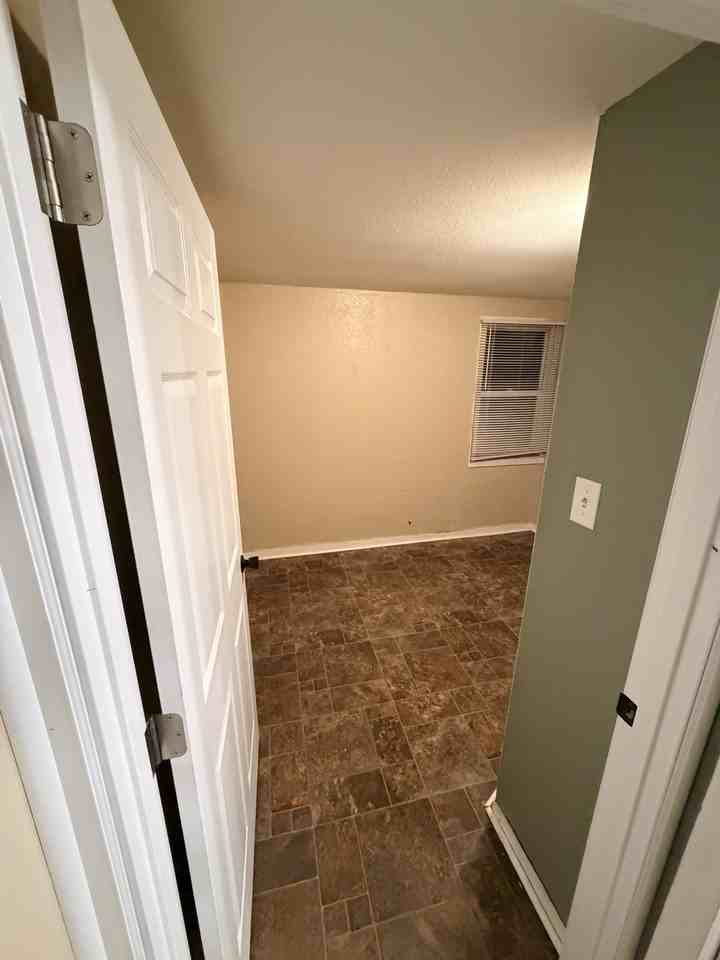 1339 4th St Se #1 - Photo 3 of 10