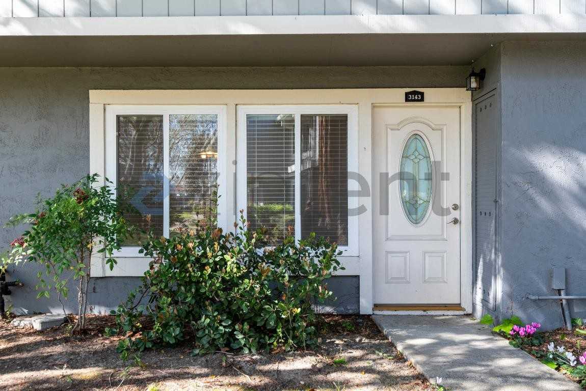 3143 Washoe Way - Photo 4 of 30