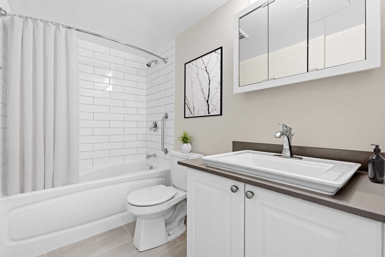 Park Ridge Place I-III - Photo 5 of 15