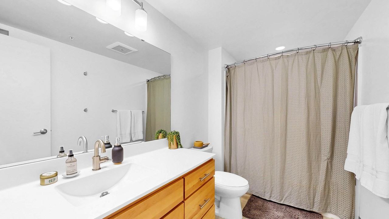 700 Central Lofts and Flats - Photo 6 of 50