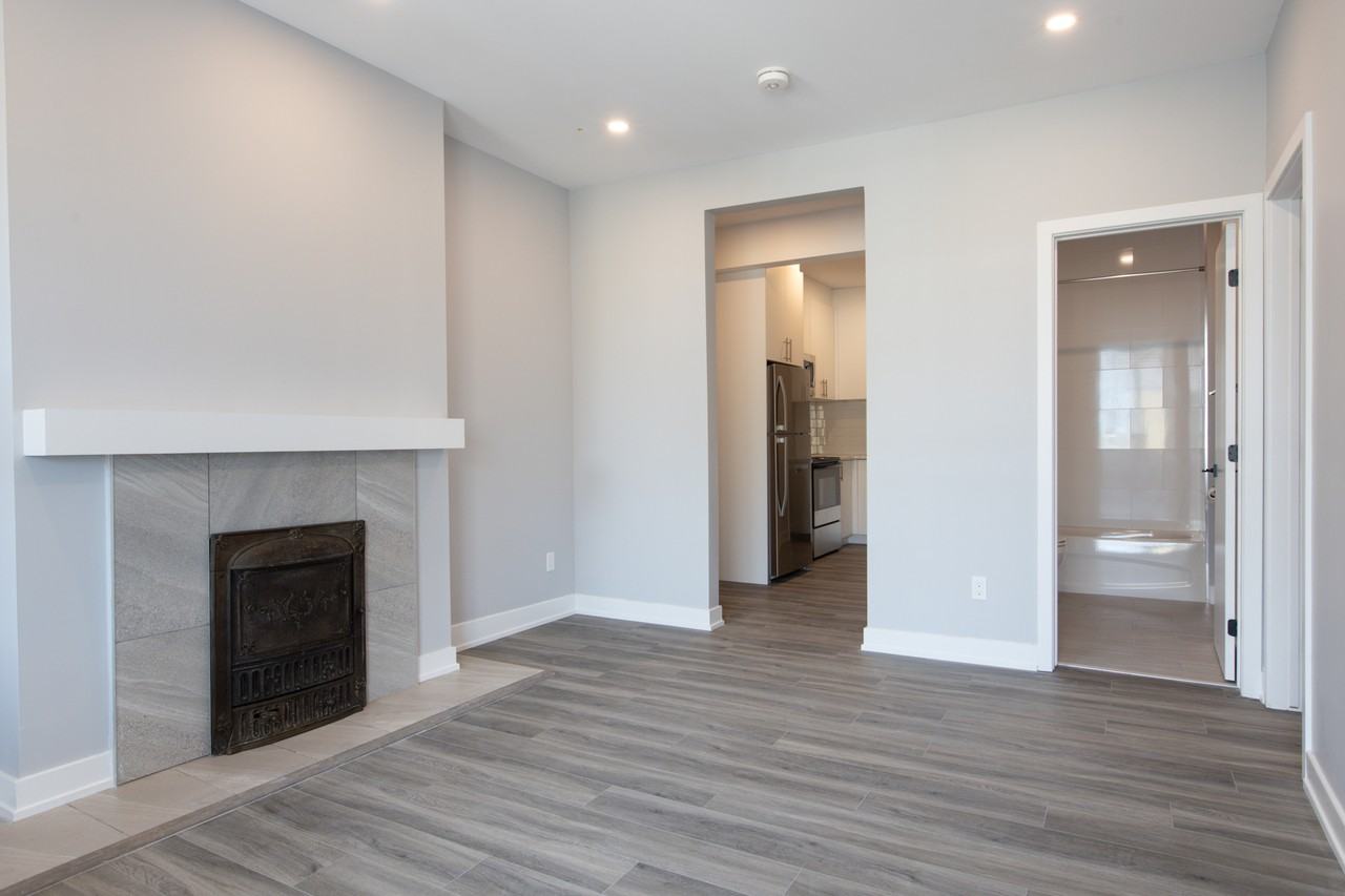 Holbrook Apartments - Photo 7 of 33