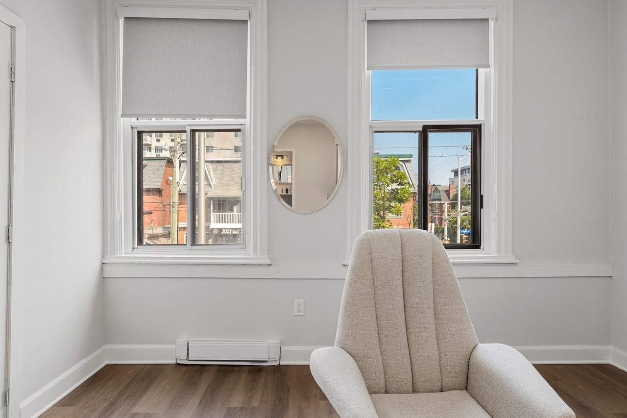 238 Laurier - Photo 7 of 50