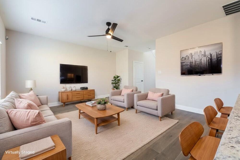 1115 Windermere Way - Photo 7 of 34