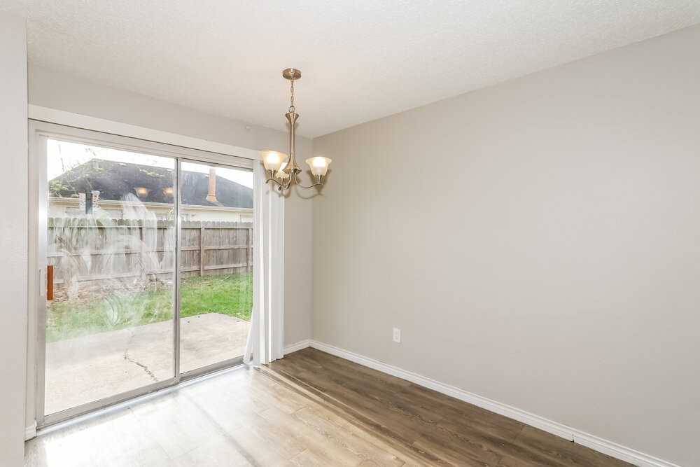 10911 Kirkbud Dr - Photo 6 of 16