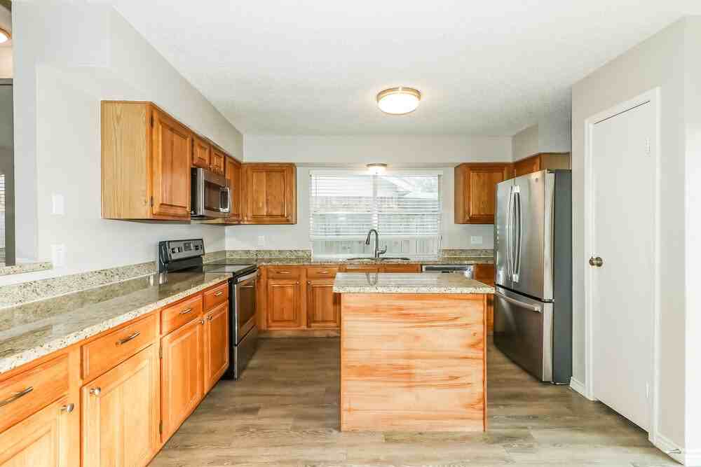 10911 Kirkbud Dr - Photo 7 of 16