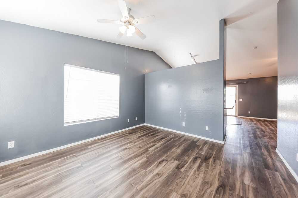 5404 S 28th Ave - Photo 3 of 16