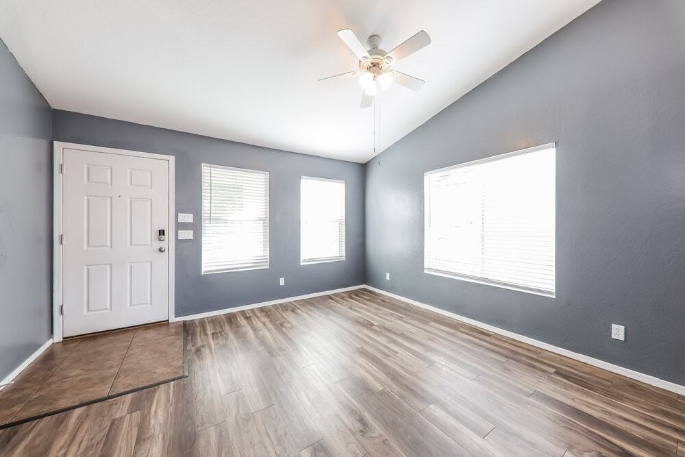 5404 S 28th Ave - Photo 4 of 16