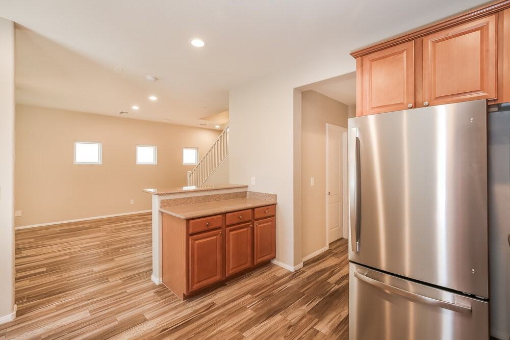 4508 Harbison Canyon Ct - Photo 7 of 20