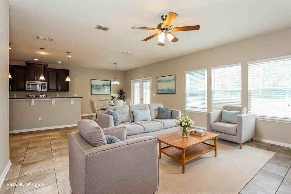 646 Drysdale Dr - Photo 4 of 20