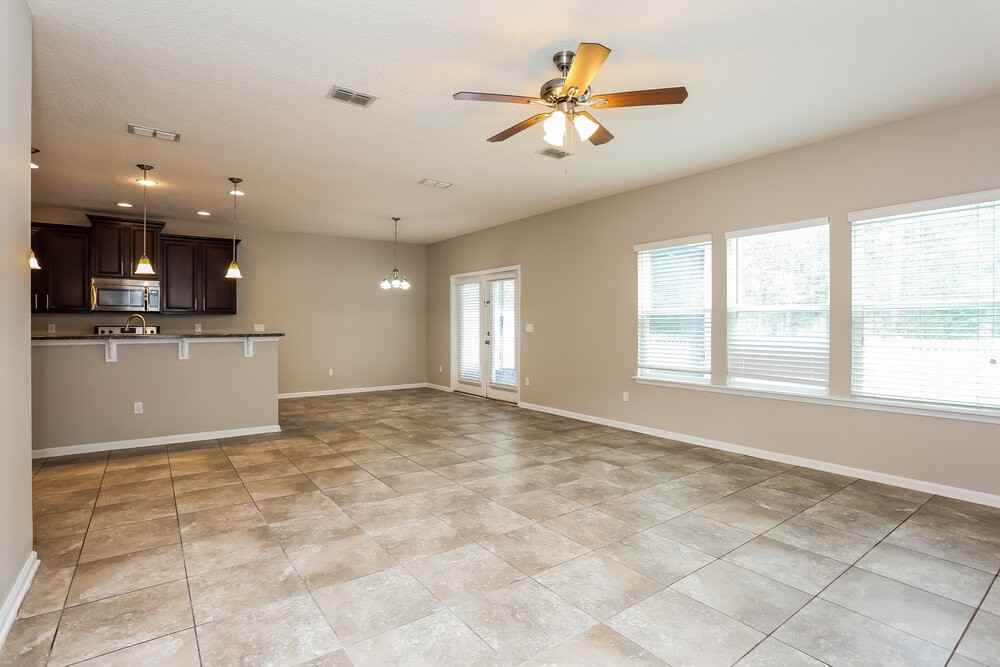 646 Drysdale Dr - Photo 5 of 20