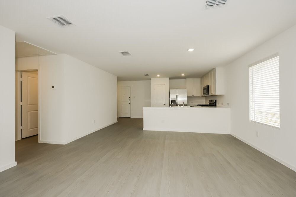 2225 Crested Saguaro St - Photo 5 of 16