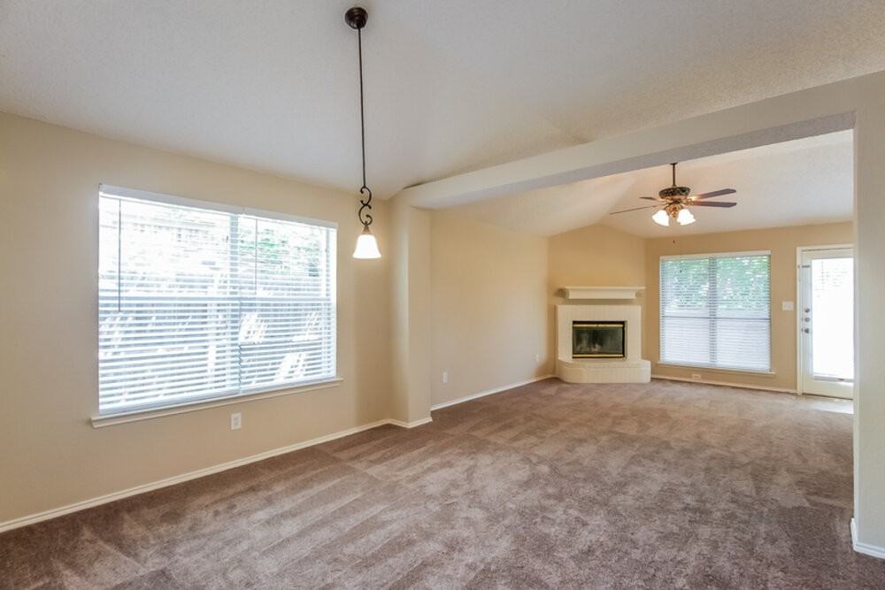 8112 Broken Arrow Rd - Photo 3 of 9