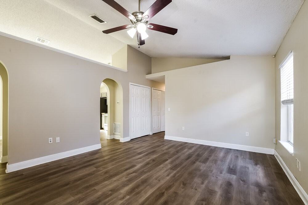 8639 Foley Dr - Photo 3 of 16