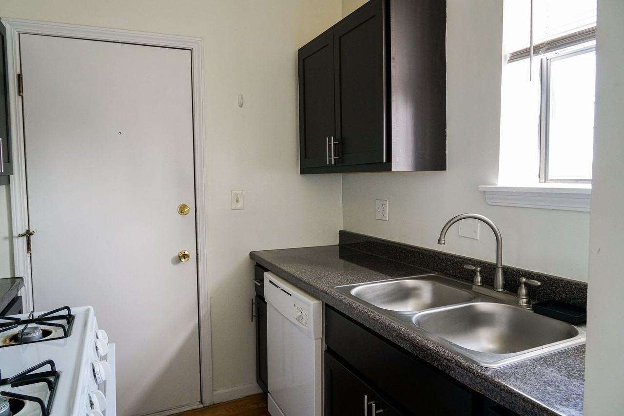 Kedzie & Eastwood - Photo 6 of 10