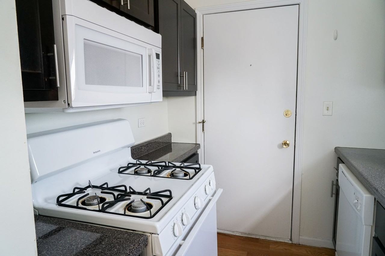 Kedzie & Eastwood - Photo 7 of 10