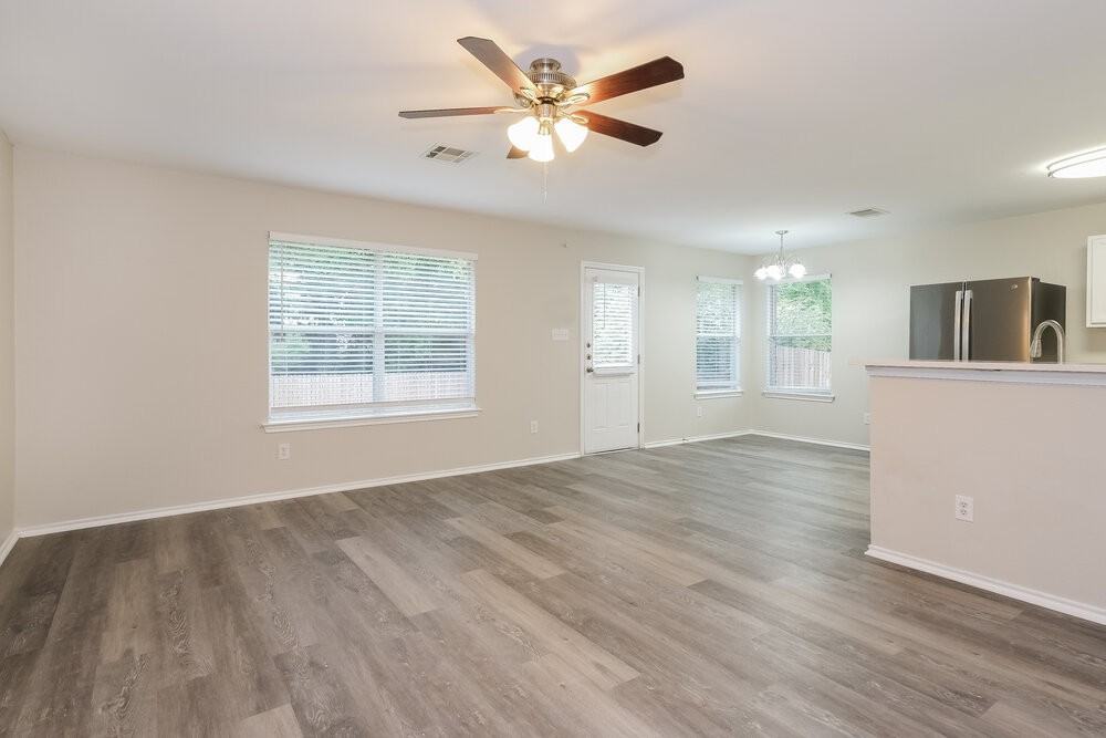 838 Indian Meadow Dr - Photo 4 of 18