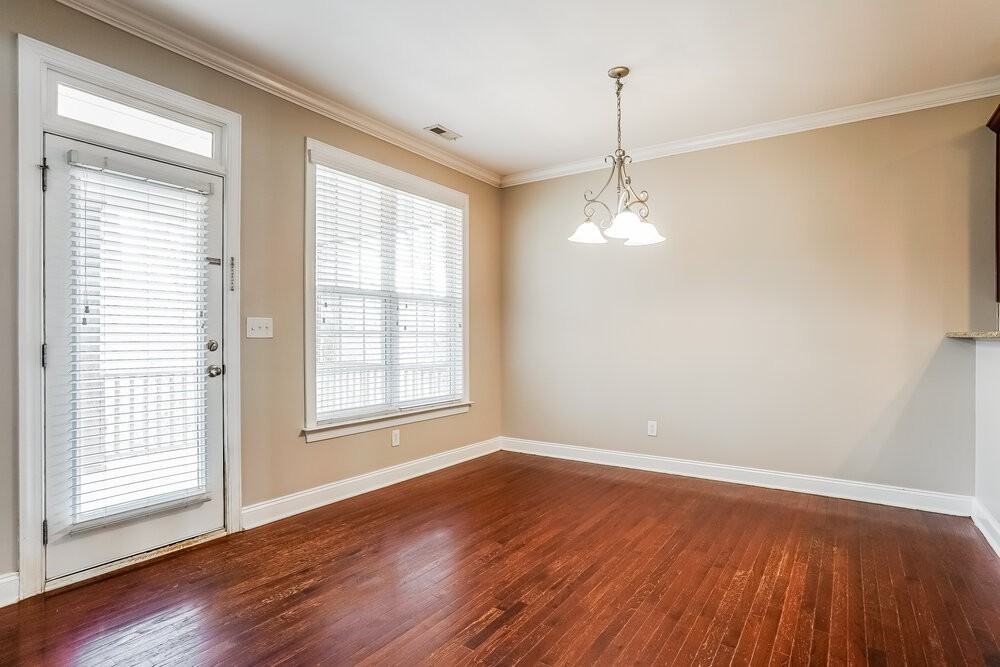 500 Boswell Ln - Photo 6 of 17