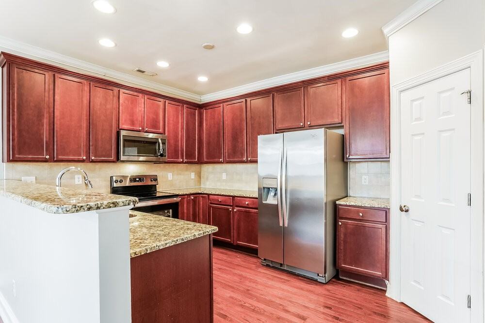 500 Boswell Ln - Photo 7 of 17