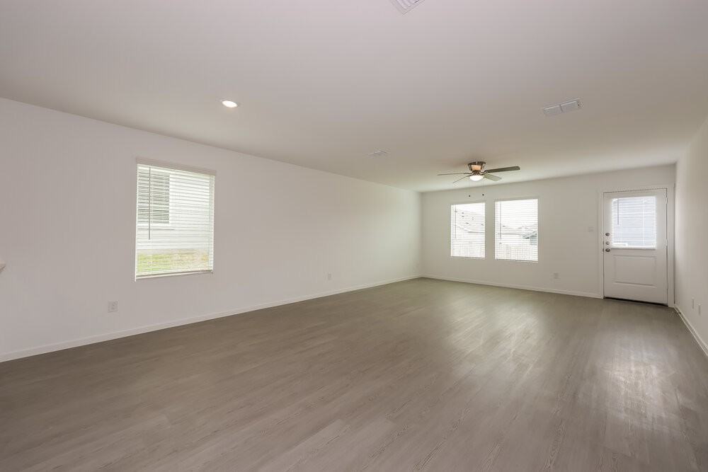 10729 Revolver Ln - Photo 3 of 16