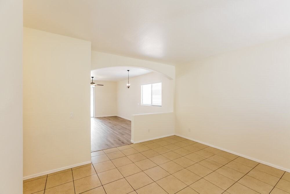 11222 W Almeria Rd - Photo 4 of 16