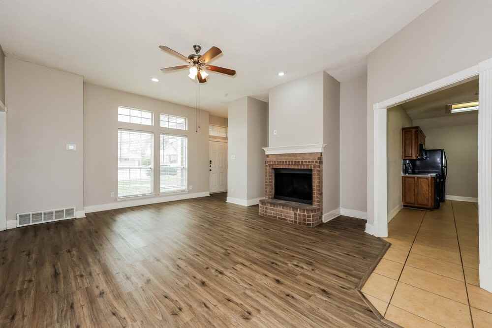 724 Nicole Dr - Photo 3 of 16