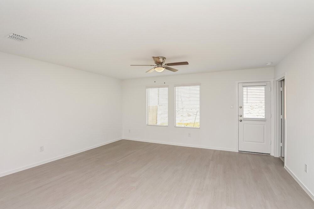 10720 Gun Barrel St - Photo 4 of 16