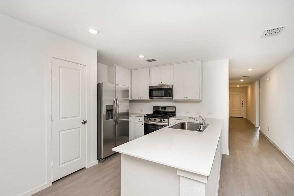 10720 Gun Barrel St - Photo 7 of 16