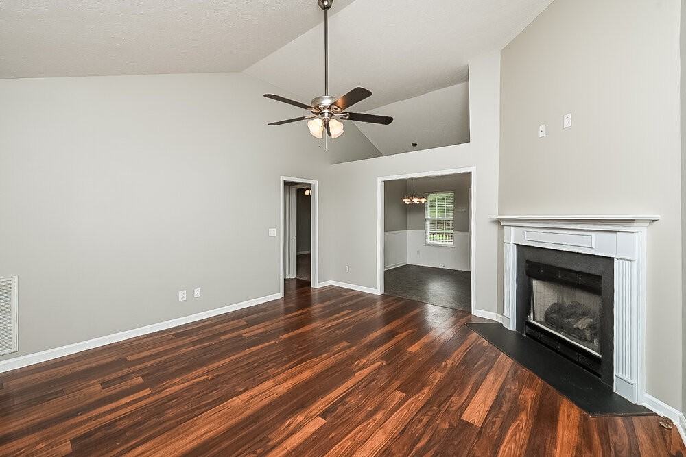 715 Whispering Breeze - Photo 4 of 16