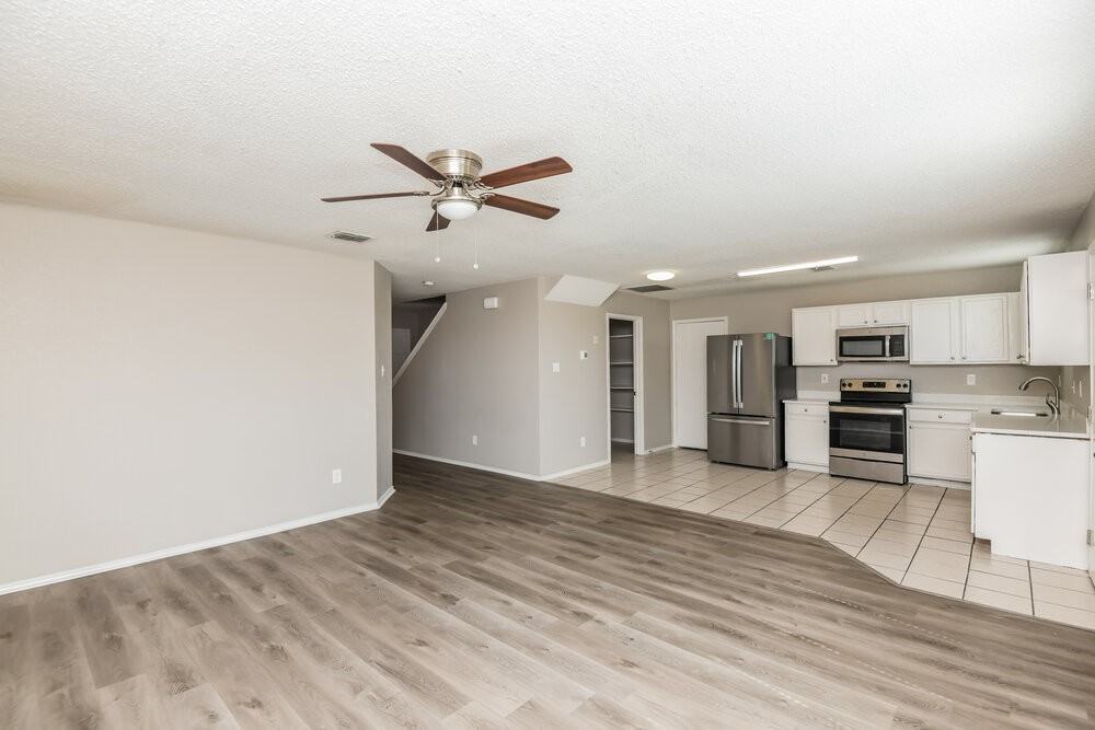 1429 Blazing Star Trl - Photo 5 of 17