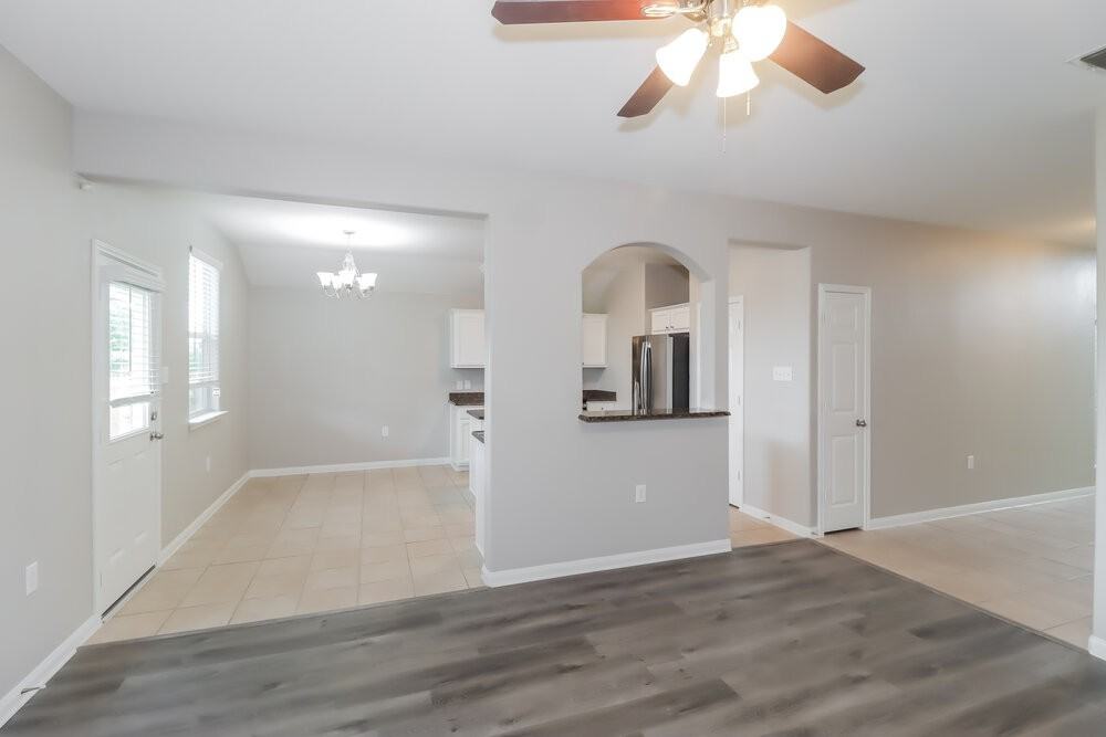 400 Captain Grumbles Dr - Photo 5 of 19