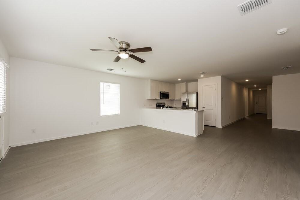 2233 Crested Saguaro St - Photo 4 of 16