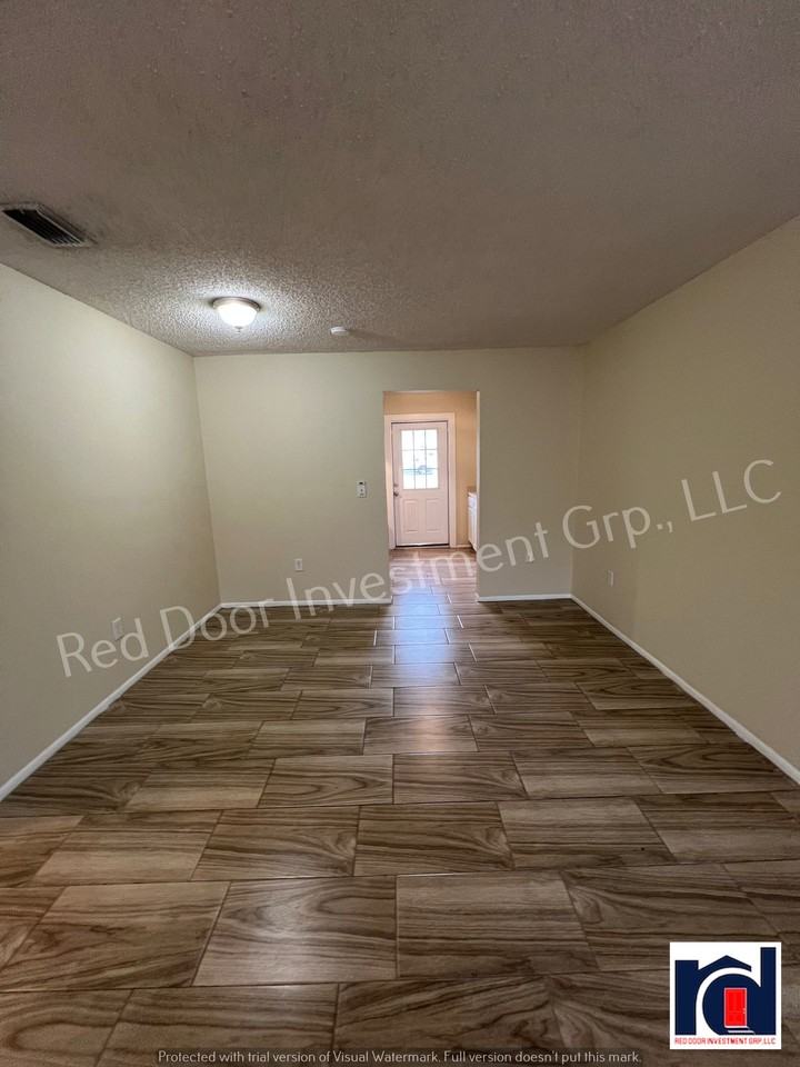 1, 2 & 3 Bedroom Apartment Community Close to Hontoon Island in Deland - Photo 6 of 18