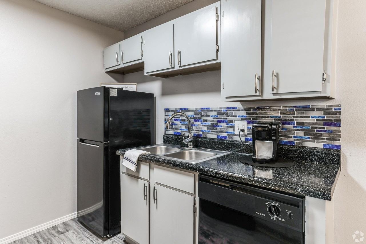 Terra Bella Apartments - Photo 7 of 24