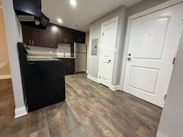 featured image of 10 N Sheridan Rd