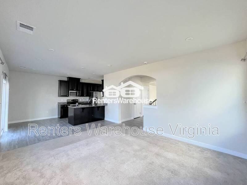 246 Goldenstar Ln - Photo 7 of 32