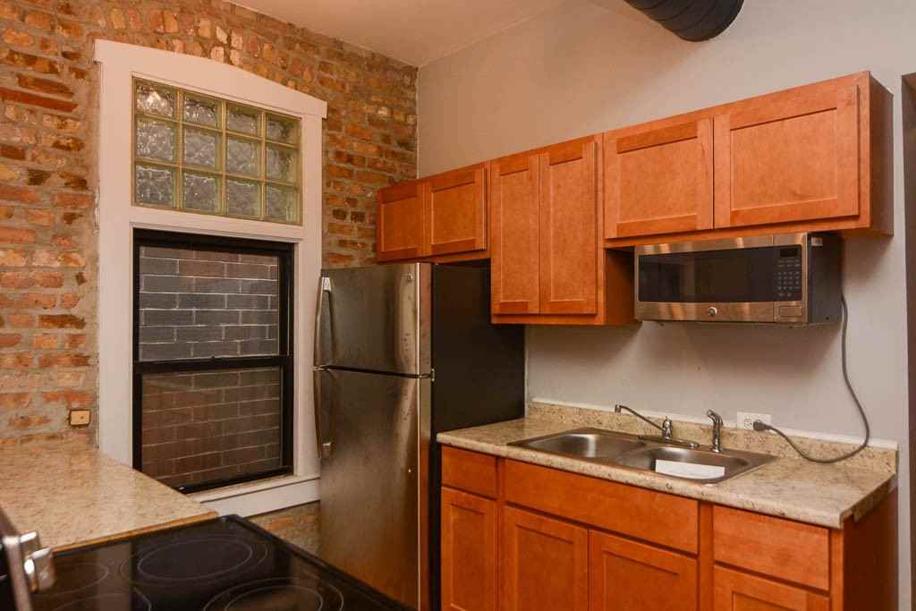 1710 N Damen Ave #2 - Photo 3 of 21